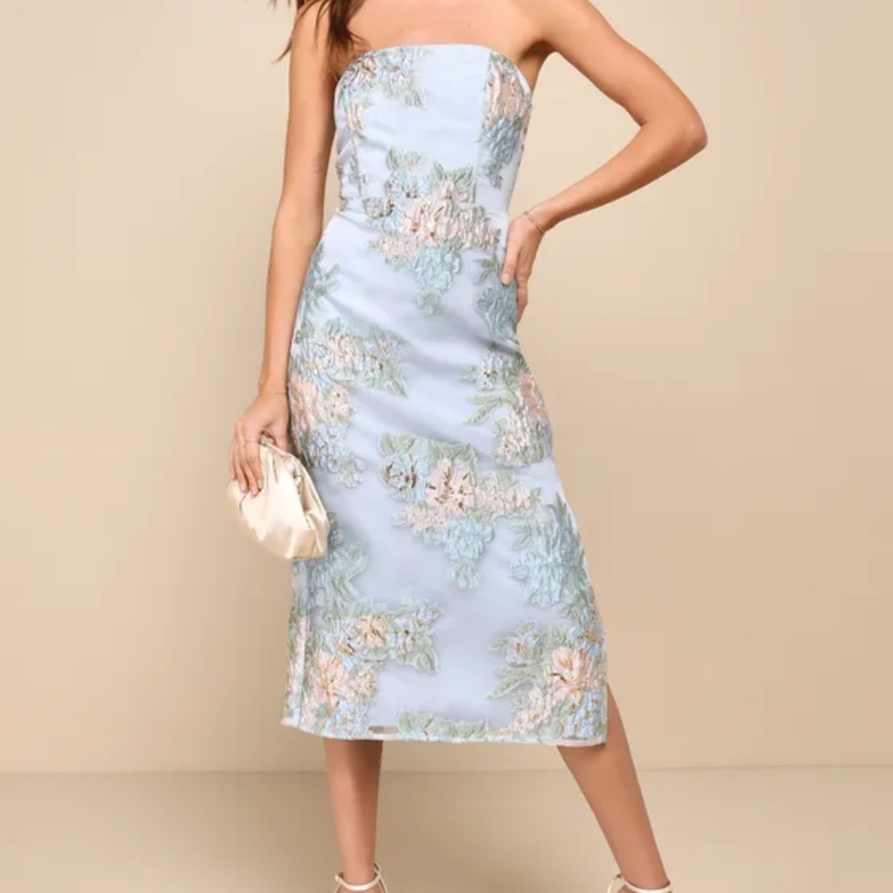 Lulu's Strapless Midi Floral Dress - Light Blue